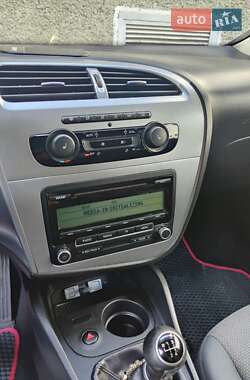 Хэтчбек SEAT Leon 2010 в 
