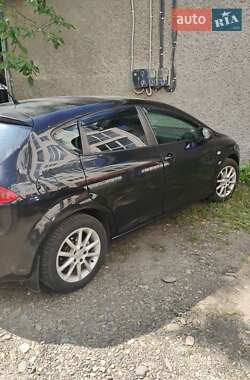 Хэтчбек SEAT Leon 2010 в 