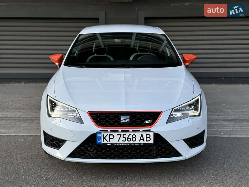 Хэтчбек SEAT Leon 2016 в Киеве