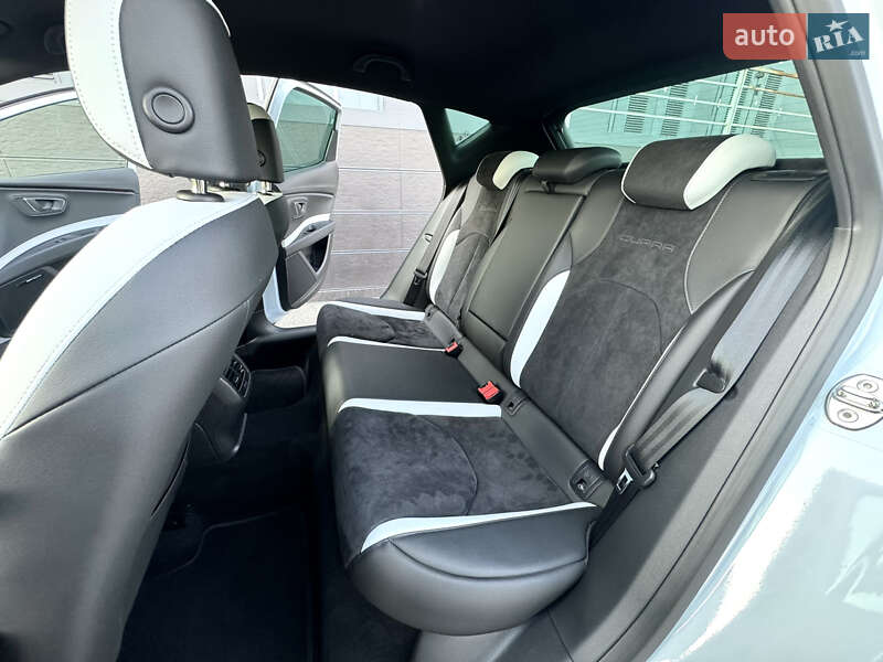 Хэтчбек SEAT Leon 2016 в Киеве