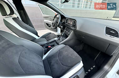 Хэтчбек SEAT Leon 2016 в 