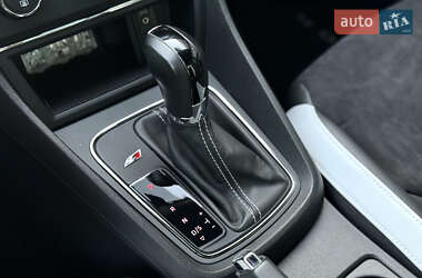 Хэтчбек SEAT Leon 2016 в 