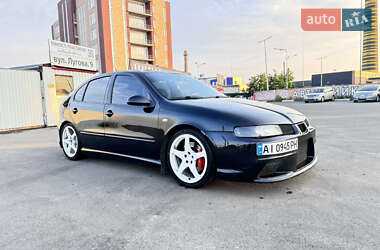 Хэтчбек SEAT Leon 2004 в 