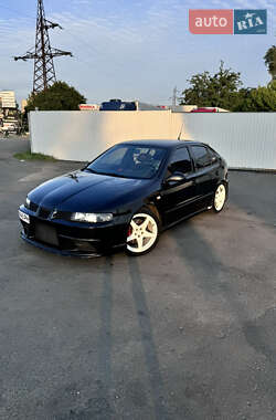 Хэтчбек SEAT Leon 2004 в 