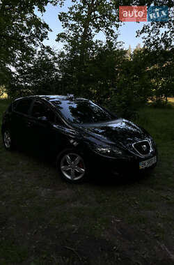 Хэтчбек SEAT Leon 2008 в 