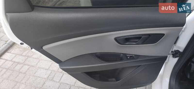 Хэтчбек SEAT Leon 2013 в Могилев-Подольске