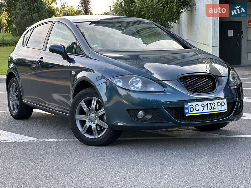 Хэтчбек SEAT Leon 2006 в 
