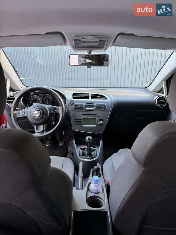 Хэтчбек SEAT Leon 2007 в Украинке