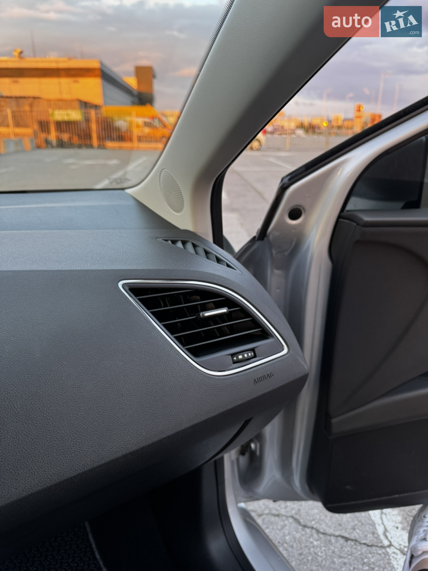 2015 SEAT Leon - мініатюра 6