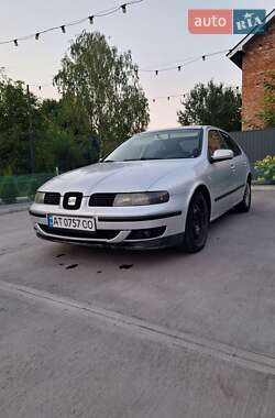 Хэтчбек SEAT Leon 2000 в Тысменице