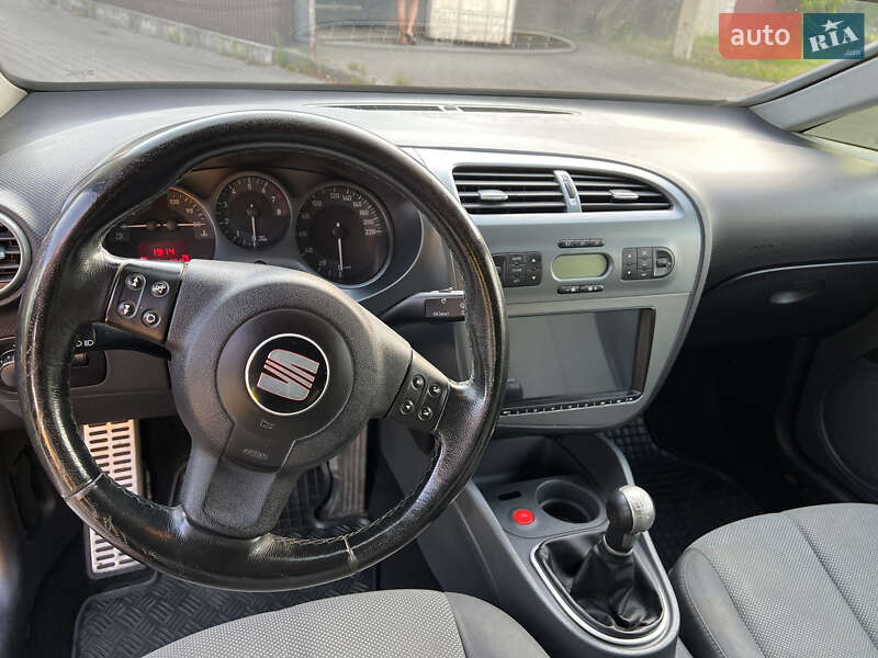 Хэтчбек SEAT Leon 2006 в Броварах