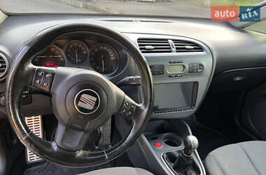 Хэтчбек SEAT Leon 2006 в 