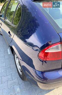 Хэтчбек SEAT Leon 2001 в 