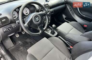 Хэтчбек SEAT Leon 2005 в 