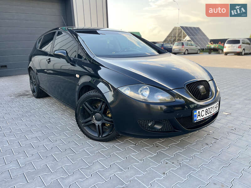 Хэтчбек SEAT Leon 2005 в 