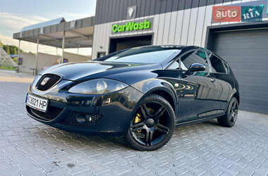 Хэтчбек SEAT Leon 2005 в 