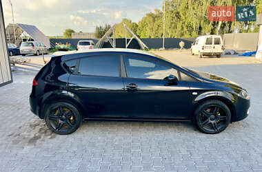 Хэтчбек SEAT Leon 2005 в 