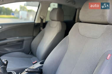 Хэтчбек SEAT Leon 2005 в 