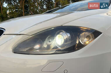 Хэтчбек SEAT Leon 2009 в 