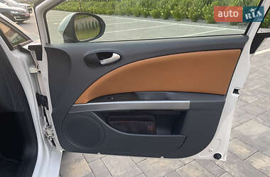 Хэтчбек SEAT Leon 2009 в 
