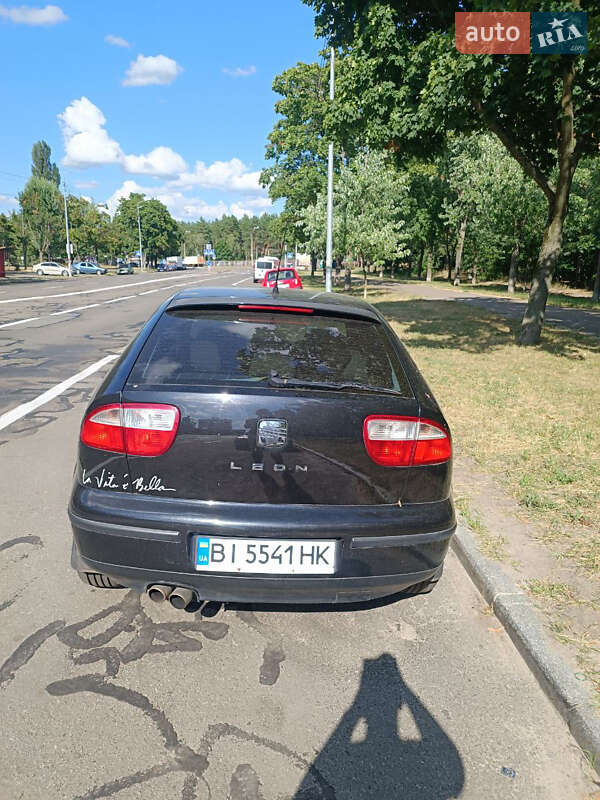 Хэтчбек SEAT Leon 2000 в Киеве