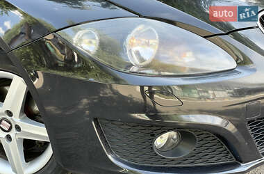 Хетчбек SEAT Leon 2011 в 