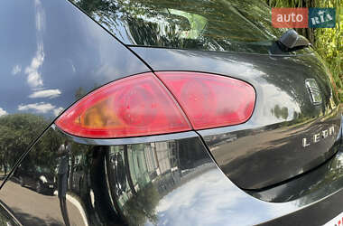 Хетчбек SEAT Leon 2011 в 