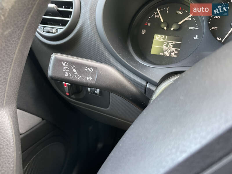 Хэтчбек SEAT Leon 2011 в Киеве