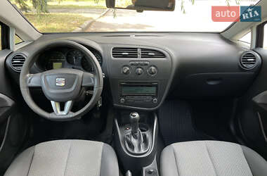 Хетчбек SEAT Leon 2011 в 