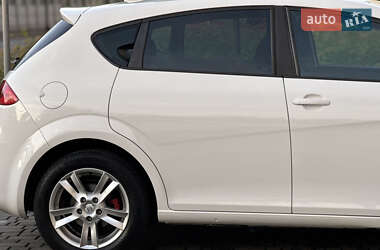 Хэтчбек SEAT Leon 2010 в 