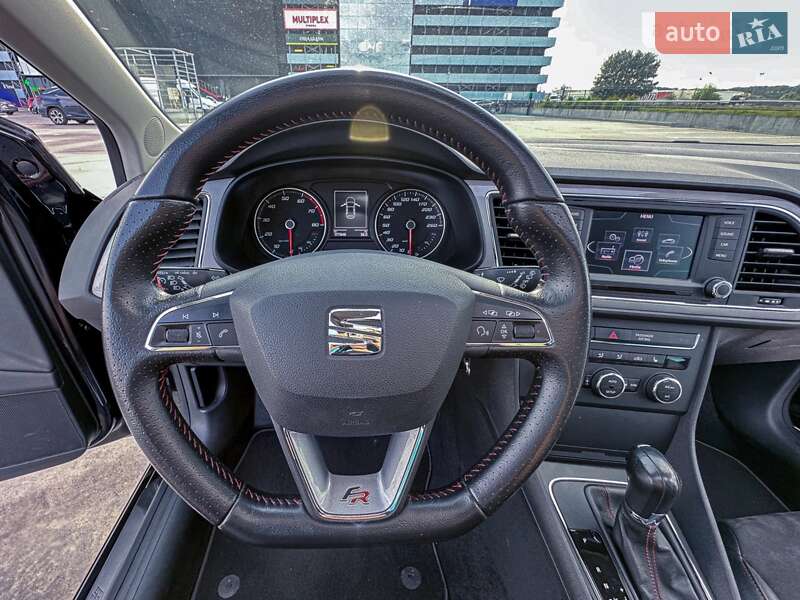 Хэтчбек SEAT Leon 2014 в Киеве