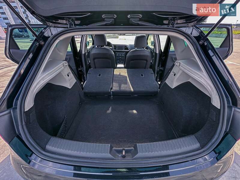 Хэтчбек SEAT Leon 2014 в Киеве