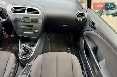 Хэтчбек SEAT Leon 2008 в 