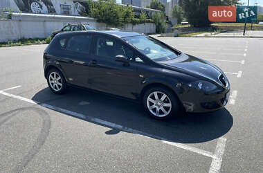 Хэтчбек SEAT Leon 2006 в Киеве