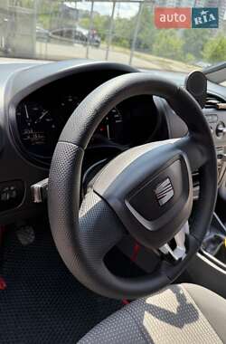 Хэтчбек SEAT Leon 2010 в 