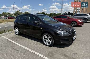 Хэтчбек SEAT Leon 2010 в 