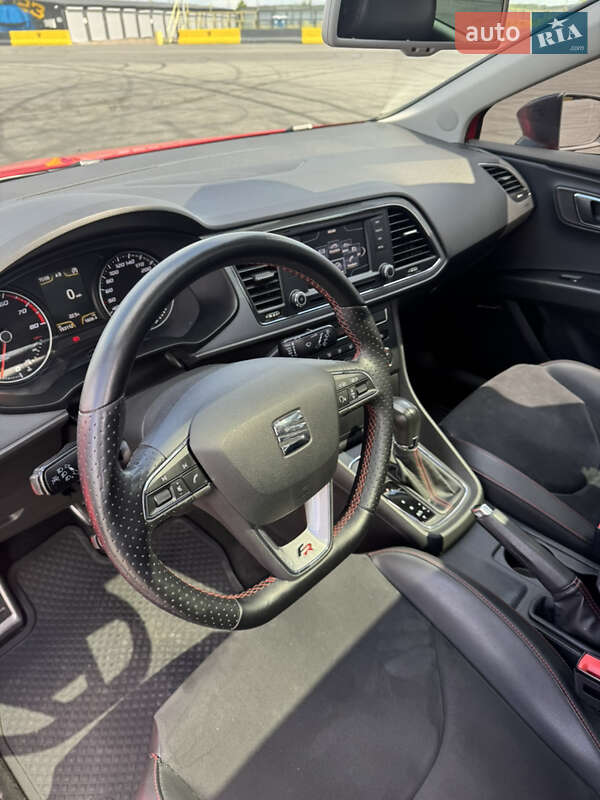 Хэтчбек SEAT Leon 2013 в Киеве