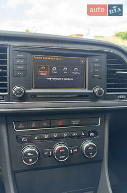 Хэтчбек SEAT Leon 2013 в Киеве