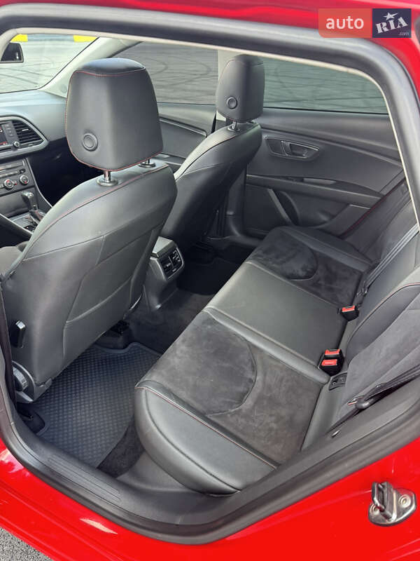 Хэтчбек SEAT Leon 2013 в Киеве
