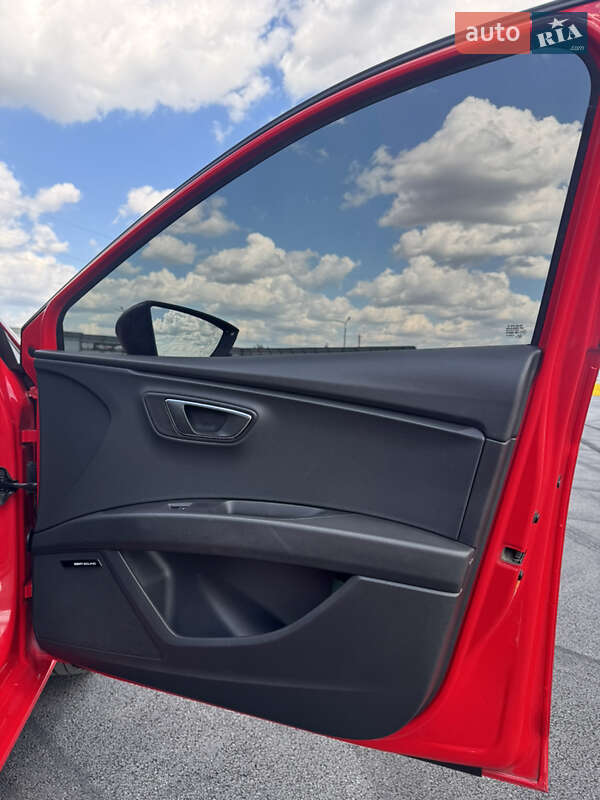 Хетчбек SEAT Leon 2013 в Києві