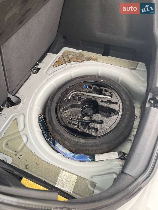 Хэтчбек SEAT Leon 2010 в Киеве