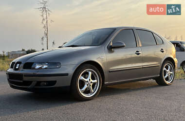 Хэтчбек SEAT Leon 2003 в Харькове