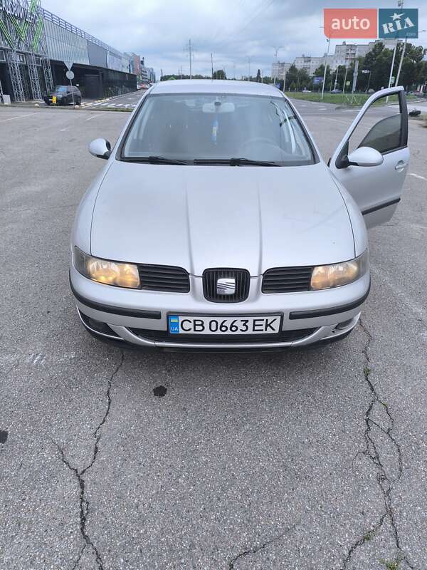 Хэтчбек SEAT Leon 2003 в 