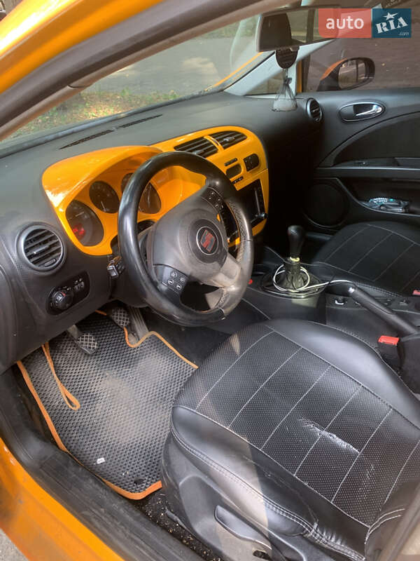 Хэтчбек SEAT Leon 2007 в Сумах