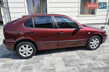 Хэтчбек SEAT Leon 2003 в 