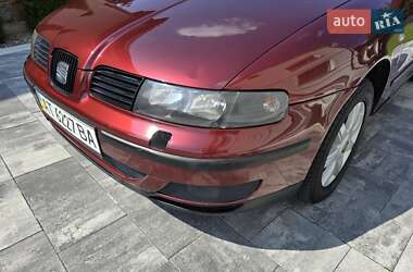 Хэтчбек SEAT Leon 2003 в 