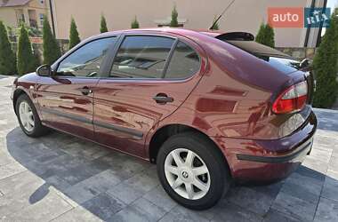 Хэтчбек SEAT Leon 2003 в 