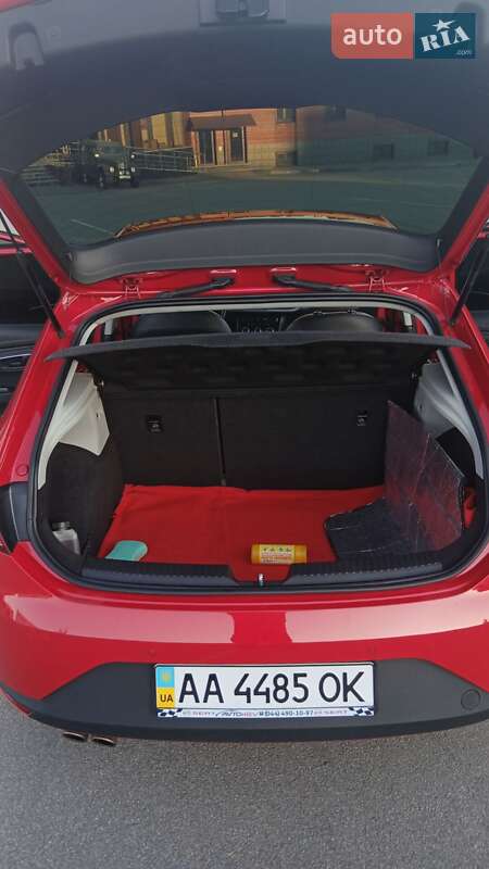 Хэтчбек SEAT Leon 2014 в Киеве