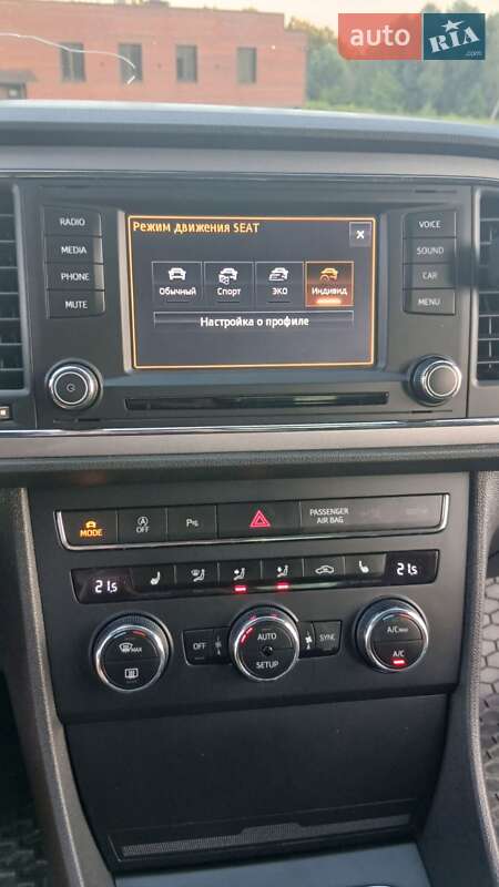 Хэтчбек SEAT Leon 2014 в Киеве
