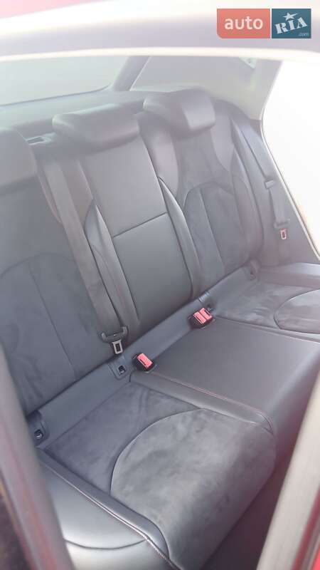 Хэтчбек SEAT Leon 2014 в Киеве